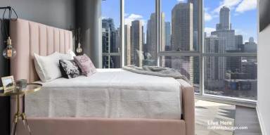 Main picture of 727 West Madison