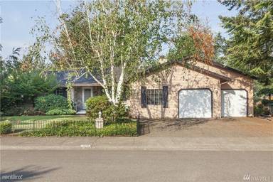 Main picture of 402 Berninger St