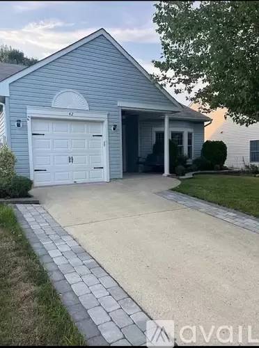 Main picture of 42 Cottage Ln E