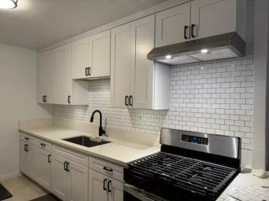 Main picture of 1365 Holly Ave