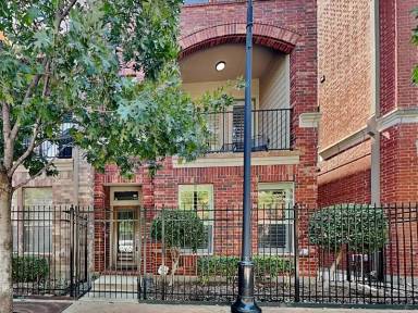 Main picture of 2222 Marilla St