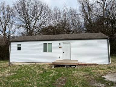 Main picture of 3220 N Howard Ave