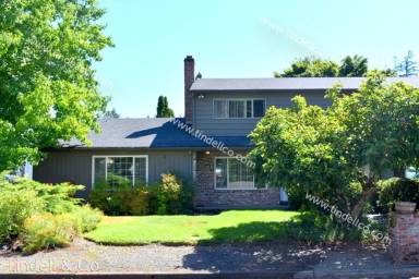 Main picture of 4940 SW Dogwood Ln