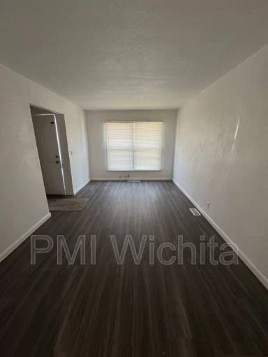 Main picture of 2329 S Belmont St