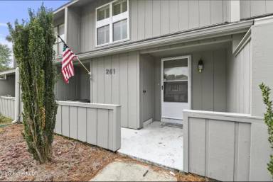 Main picture of 261 Highpoint Dr