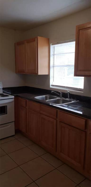 Main picture of Lakeview Manor