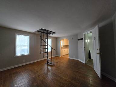Main picture of 195 Meigs St