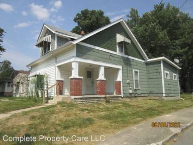 Main picture of 2502 E 8th St