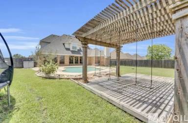Main picture of 9489 Blarney Stone Way