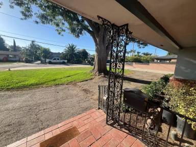 Main picture of 10242 Valley View Ave