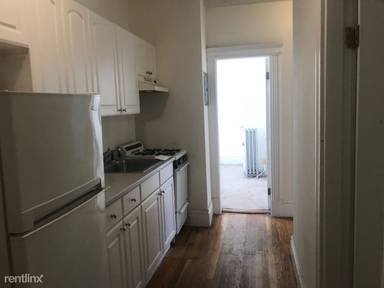 Main picture of 6 Camelot Ct