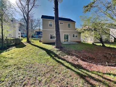 Main picture of 8202 Vaughan Rd
