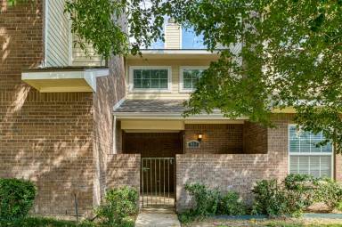 Main picture of 831 Summercreek Dr