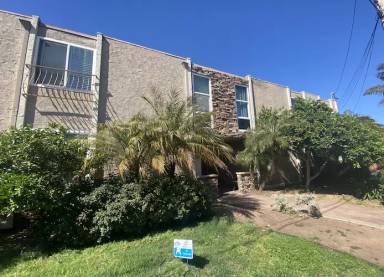 Main picture of 1472 Iris Ave