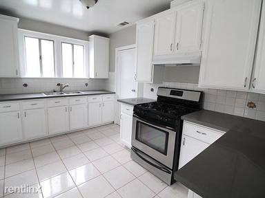 Main picture of 3047 Chesapeake Ave