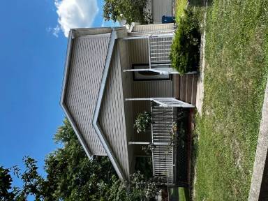 Main picture of 2103 N 28th St