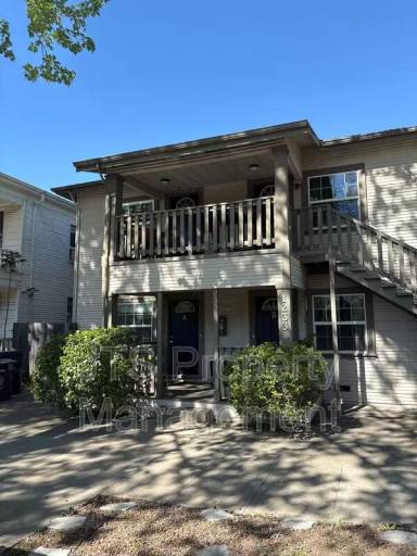 Main picture of 1233 V St