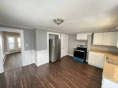 Main picture of 114 Jewett St