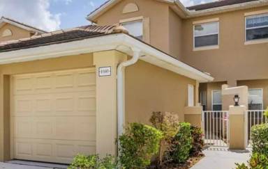 Main picture of 12080 Summergate Cir