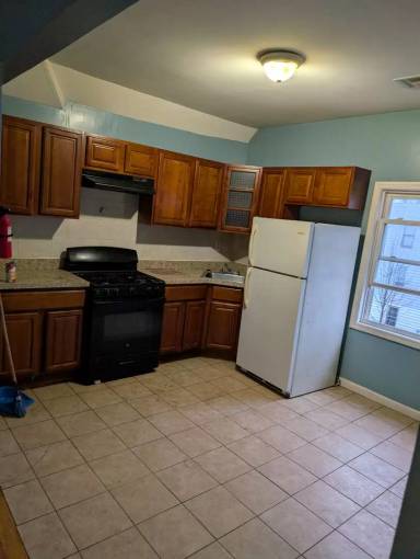 Main picture of 42 Fabyan Pl