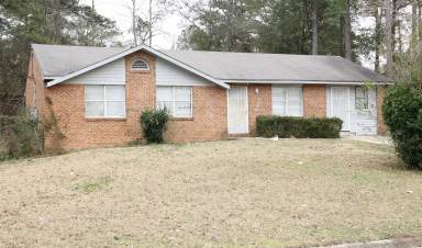 Main picture of 300 Yuchi Ave