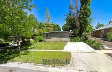 Main picture of 1195 E Roosevelt Ave