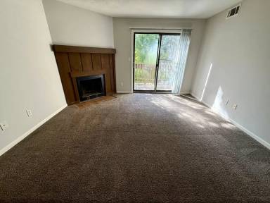 Main picture of 360 S Rosenberger Ave