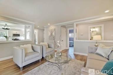 Main picture of 5259 Meridian Ave