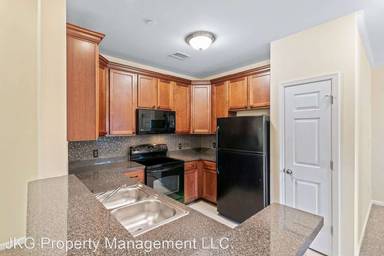 Main picture of 459 Old Colonial Way