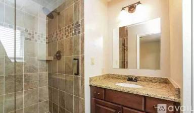 Main picture of 809 Woods Ave