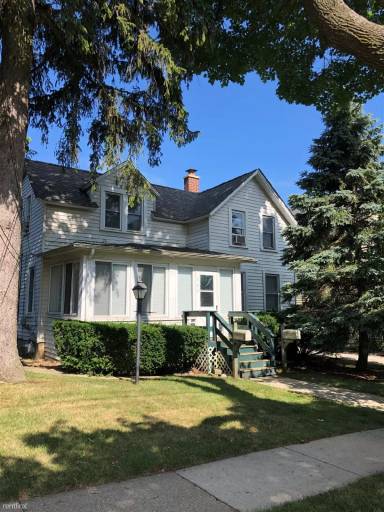 Main picture of 609 1st St