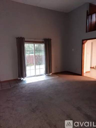 Main picture of 4196 S Ridge Rd E