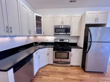 Main picture of 150 1/2 M St