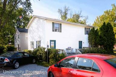 Main picture of 1555 N Lincoln St