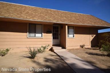 Main picture of 2487 Paradise Village Way