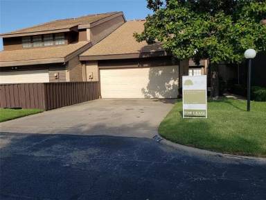 Main picture of 712 Oakwood Trl