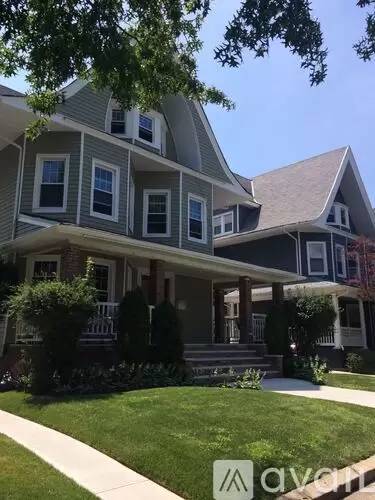 Main picture of 1112 Beverley Rd