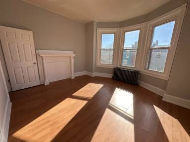 Main picture of 1225 W Venango St