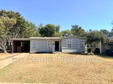 Main picture of 1408 Cairn Cir