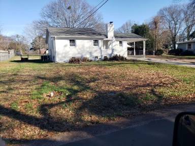 Main picture of 9 Meadors Ave