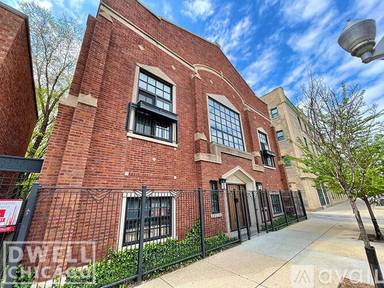 Main picture of 3150 N Racine Ave