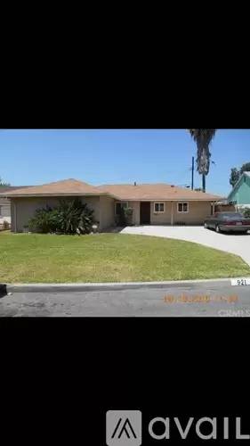 Main picture of 921 Prior Ave