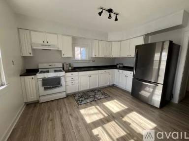 Main picture of 439 W 14th Ave