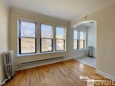 Main picture of 4614 N Paulina St