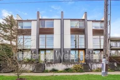 Main picture of 4027 California Ave SW