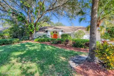 Main picture of 16147 Vanderbilt Dr