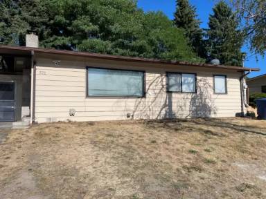 Main picture of 572 Edmonds Ave NE