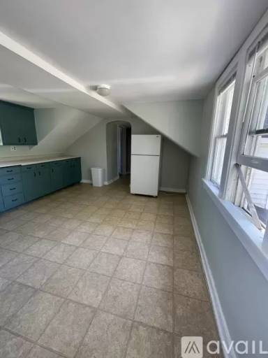 Main picture of 533 S 4th Ave