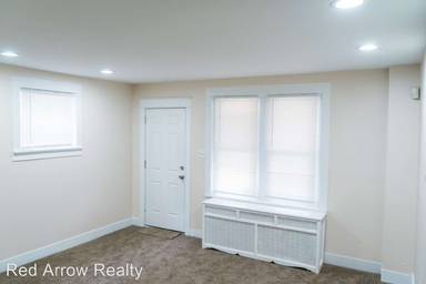 Main picture of 27 E 15th St
