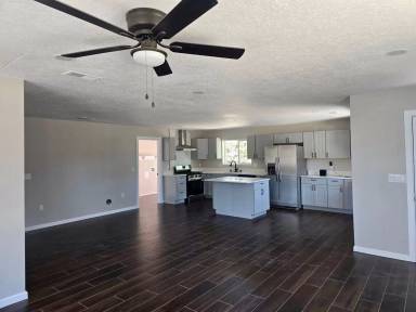 Main picture of 525 Rhode Island St SE